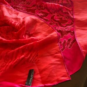 Scarves! Scarves! Scarves!